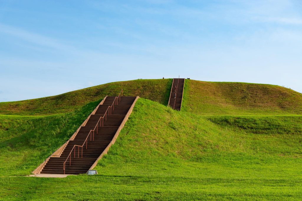 Cahokia mound, a remnant of Mississippian civilization